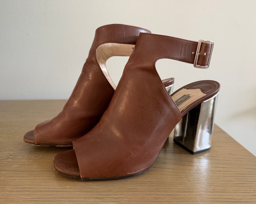 Prada Brown Leather Mirrored Silver Block Heel Peep Toe Sandals 39 Italy